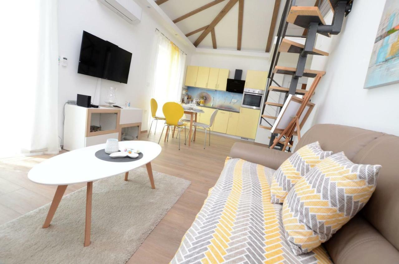 Apartments Golden Hour Jurdani Bagian luar foto